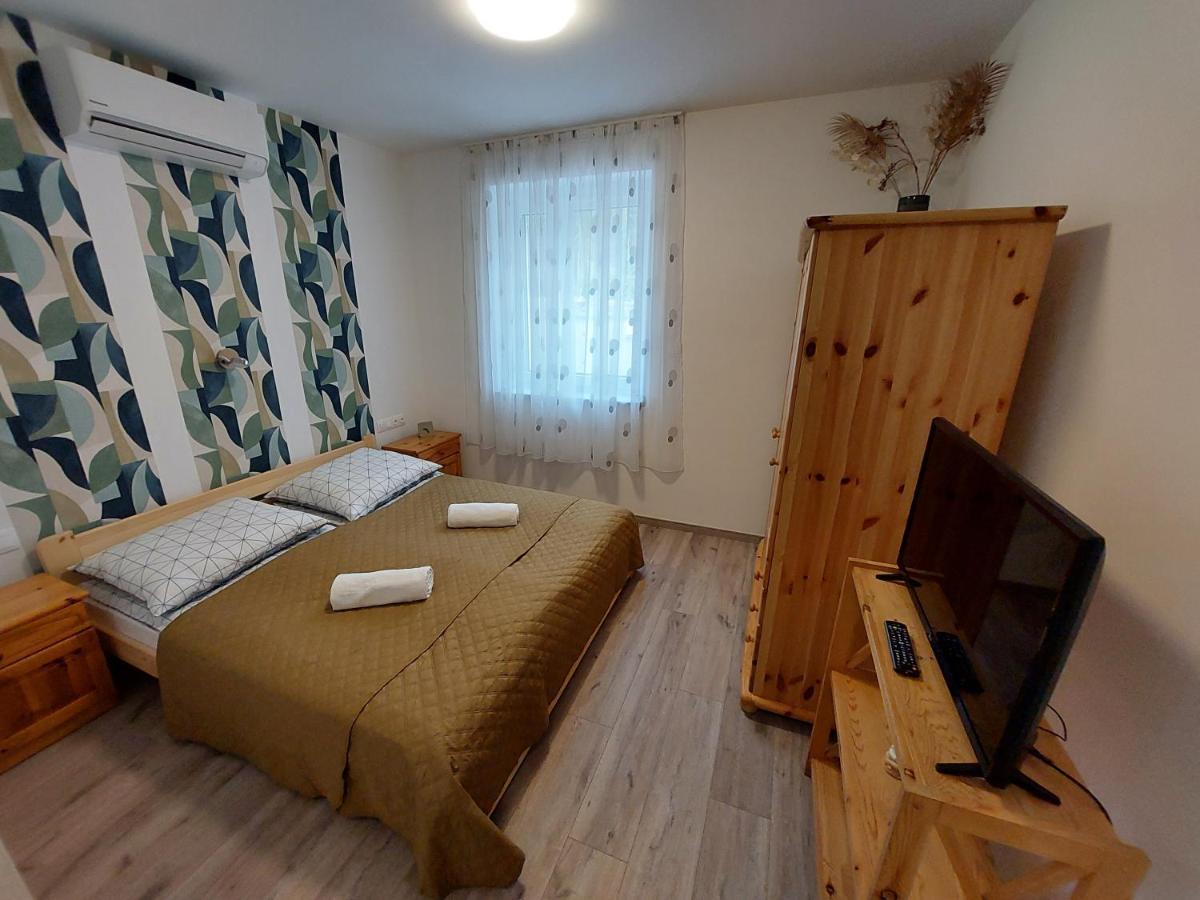 Kempi Kuckoja Balatonalmádi Buitenkant foto